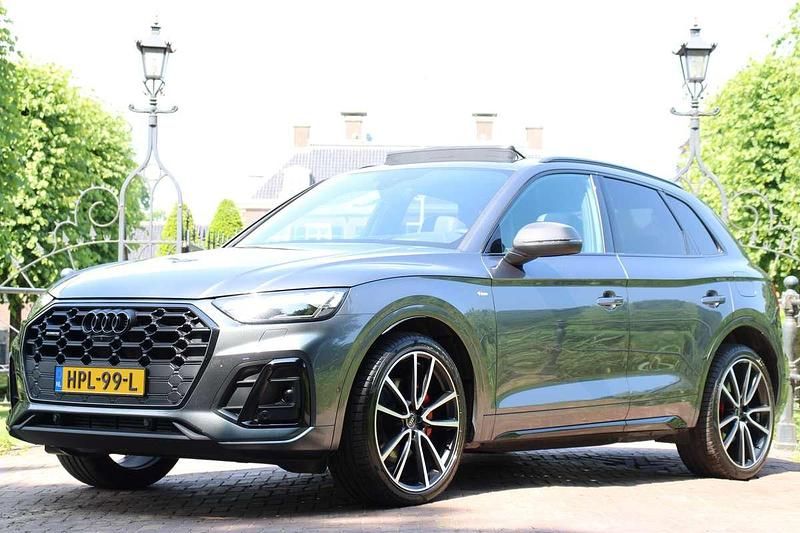 Grijs Gebruikt 2024 Audi Q5 Competition SUV | € 75.900 - Afbeelding 1/4