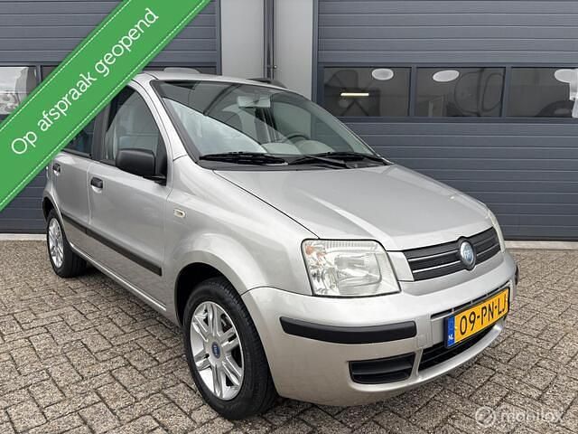 Grijs Gebruikt 2004 Fiat Panda Dynamic Hatchback | € 3.499 - Afbeelding 1/3