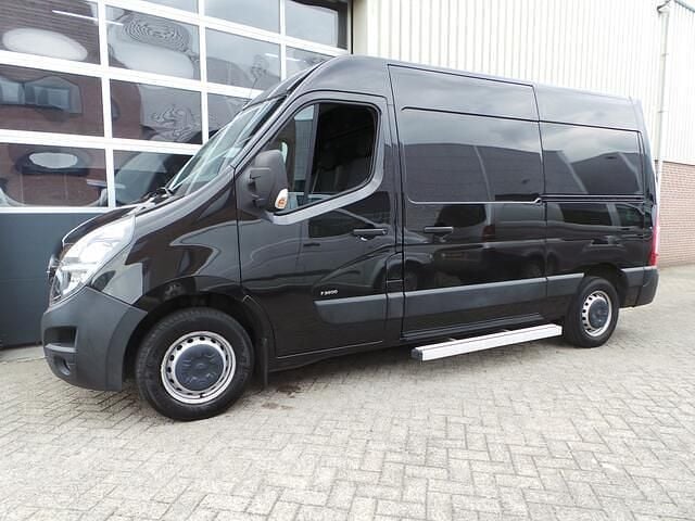 Zwart Gebruikt 2021 Opel Movano Van | € 12.950 (Goede deal) - Afbeelding 1/4