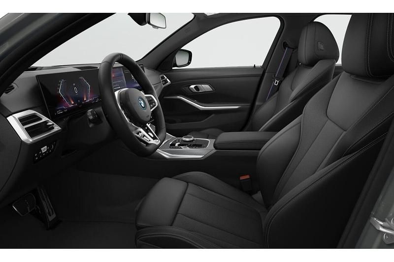 Nieuw BMW 330e M Sport 292 PK (214 kW) 2026 Grijs Sedan