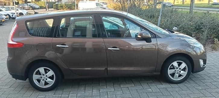 Occasion Renault Grand Scénic III 130 PK (95 kW) 2009 MPV