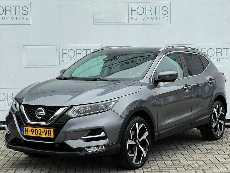 Grijs Gebruikt 2019 Nissan Qashqai Tekna SUV | € 17.500 (Eerlijke prijs) - Afbeelding 1/4