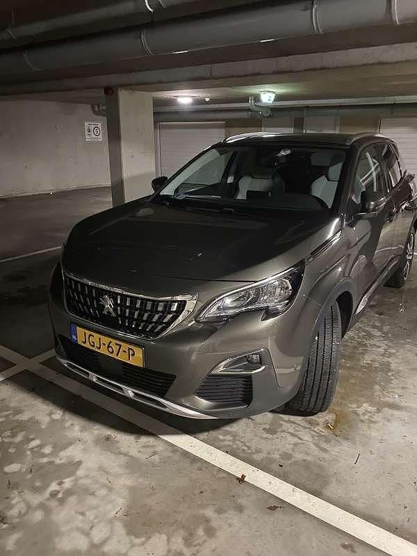 Grijs Gebruikt 2020 Peugeot 3008 MPV | € 18.500 (Super prijs) - Afbeelding 1/4