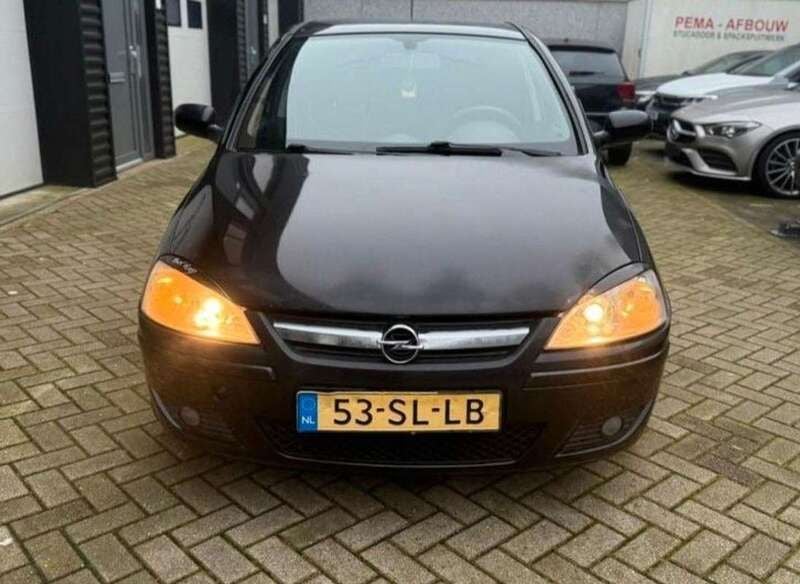 Zwart Gebruikt 2006 Opel Corsa Hatchback | € 1.100 (Goede deal) - Afbeelding 1/4