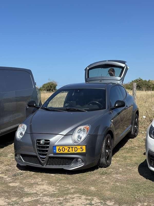 Grijs Gebruikt 2013 Alfa Romeo MiTo Hatchback | € 4.500 (Eerlijke prijs) - Afbeelding 1/4