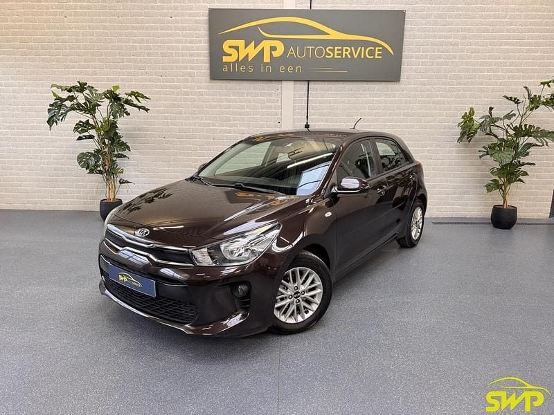 Bruin Gebruikt 2017 Kia Rio Hatchback | € 12.845 (Eerlijke prijs) - Afbeelding 1/4