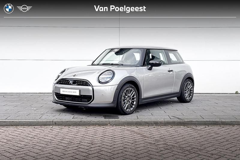 Melting silver iii Occasion 2025 Mini Cooper Essential Hatchback | € 29.900 (Super prijs) - Afbeelding 1/4