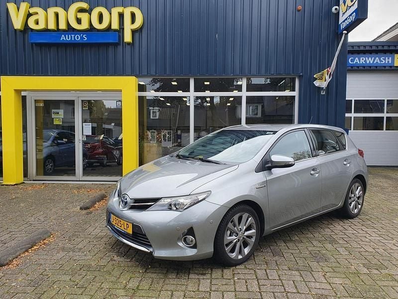 Grijs Gebruikt 2014 Toyota Auris Hybrid Executive Hatchback | € 14.495 (Iets duurder) - Afbeelding 1/4