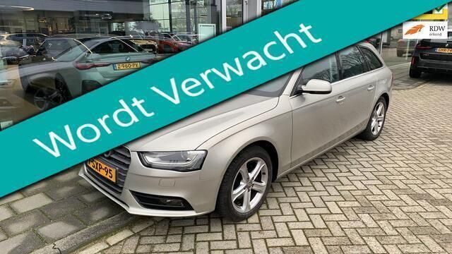 Grijs, metallic lak Gebruikt 2014 Audi A4 Business Stationwagen | € 10.445 (Goede deal) - Afbeelding 1/4