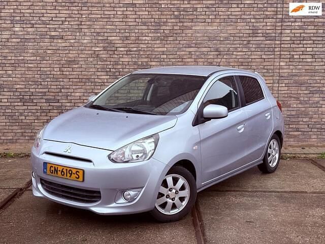 Grijs Occasion 2015 Mitsubishi Space Star Hatchback | € 4.850 (Eerlijke prijs) - Afbeelding 1/4