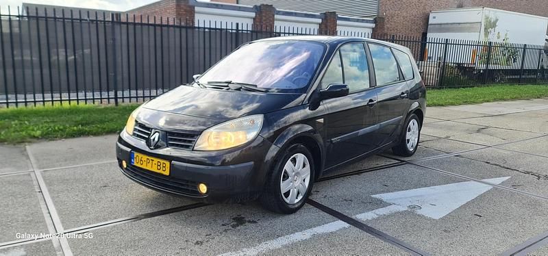 Zwart (metallic) Gebruikt 2004 Renault Grand Scénic II Luxe MPV | € 999 (Goede deal) - Afbeelding 1/4