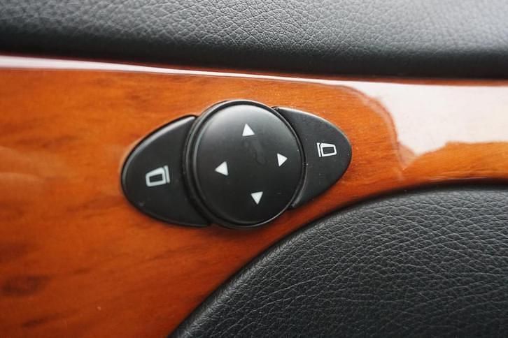 Occasion Mercedes E200 Classic 136 PK (100 kW) 2007 Grijs Stationwagen