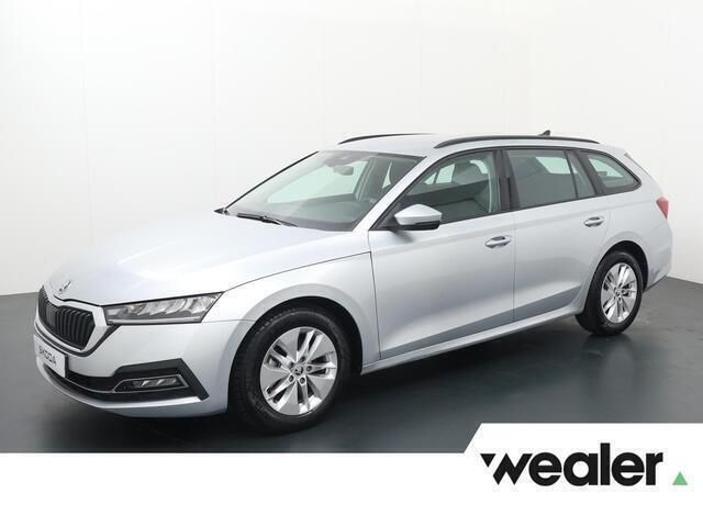 Grijs Gebruikt 2023 Skoda Octavia Business Line Stationwagen | € 31.940 (Eerlijke prijs) - Afbeelding 1/4