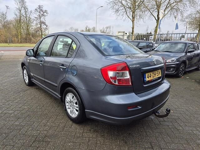 Occasion Suzuki SX4 Exclusive 107 PK (78 kW) 2008 Grijs (metallic) Sedan