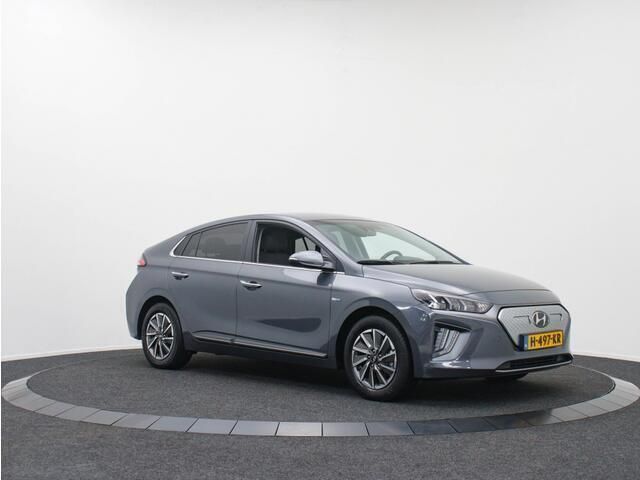 Grijs Gebruikt 2020 Hyundai Ioniq Comfort Sedan | € 16.750 - Afbeelding 1/4