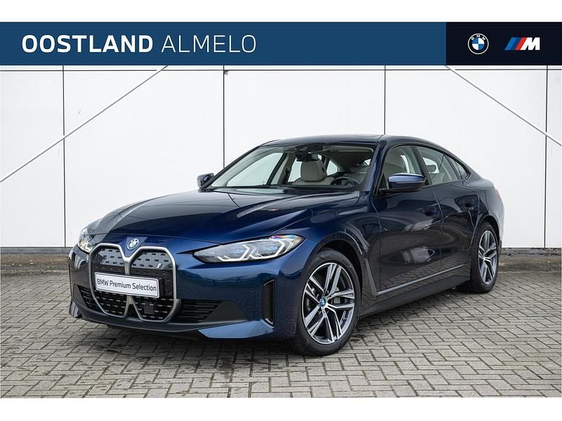 Blauw (metallic) Occasion 2023 BMW i4 Executive Sedan | € 36.950 (Goede deal) - Afbeelding 1/4