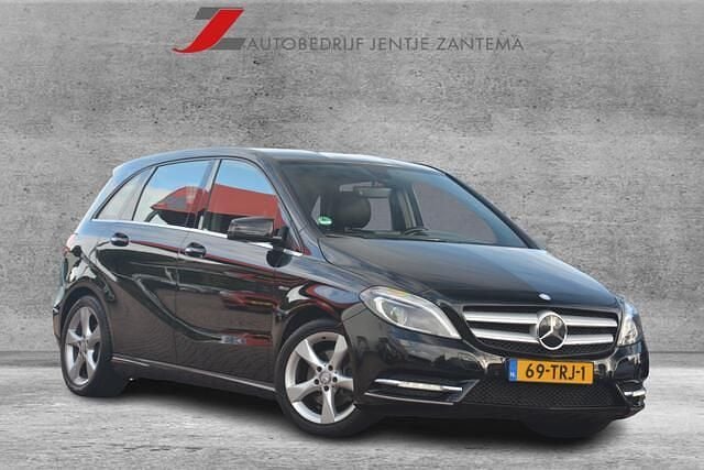 Zwart, metallic lak Gebruikt 2012 Mercedes B180 Ambition MPV | € 11.999 (Eerlijke prijs) - Afbeelding 1/4