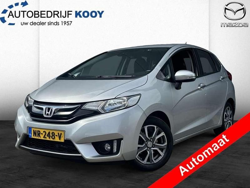 Grijs Gebruikt 2017 Honda Jazz Trend Hatchback | € 15.950 (Eerlijke prijs) - Afbeelding 1/4