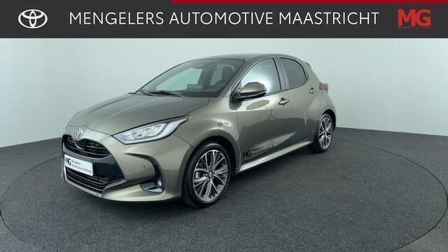 Groen Gebruikt 2025 Toyota Yaris Executive Hatchback | € 32.940 (Duur) - Afbeelding 1/4