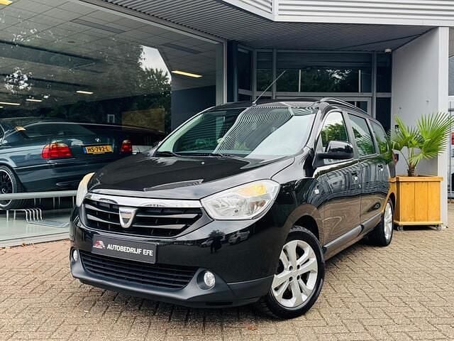 Zwart Gebruikt 2013 Dacia Lodgy Prestige MPV | € 4.399 (Iets duurder) - Afbeelding 1/4
