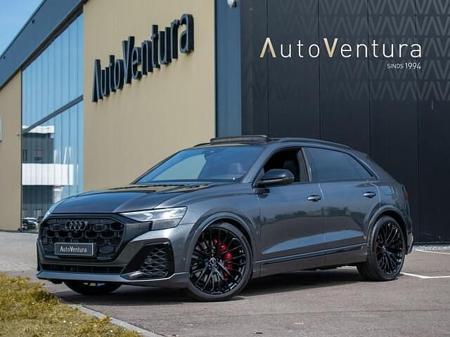 Grijs Gebruikt 2024 Audi Q8 Competition SUV | € 108.950 - Afbeelding 1/4
