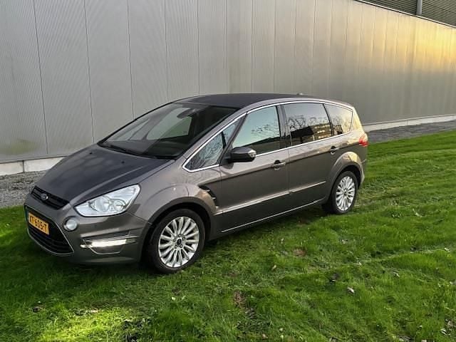 Bruin (metallic) Occasion 2012 Ford S-MAX S MPV | € 10.950 (Goede deal) - Afbeelding 1/4