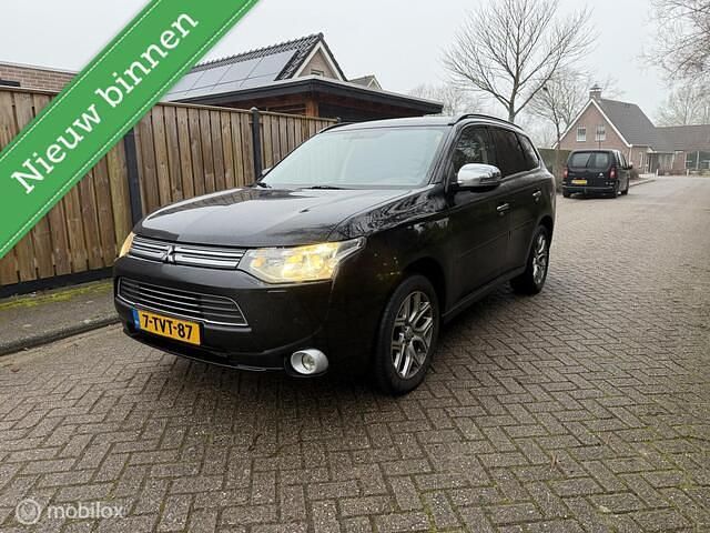 Occasion Mitsubishi Outlander Instyle 121 PK (88 kW) 2014 Zwart SUV