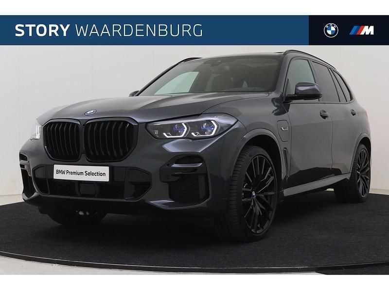 Grijs Gebruikt 2022 BMW X5 Executive SUV | € 68.950 (Eerlijke prijs) - Afbeelding 1/4