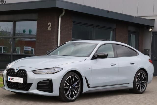 Grijs Gebruikt 2021 BMW M440 M Sport Sedan | € 58.950 (Goede deal) - Afbeelding 1/4