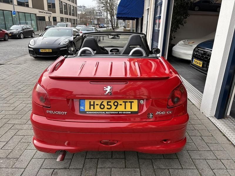 Occasion Peugeot 206 109 PK (80 kW) 2006 Rood Cabriolet
