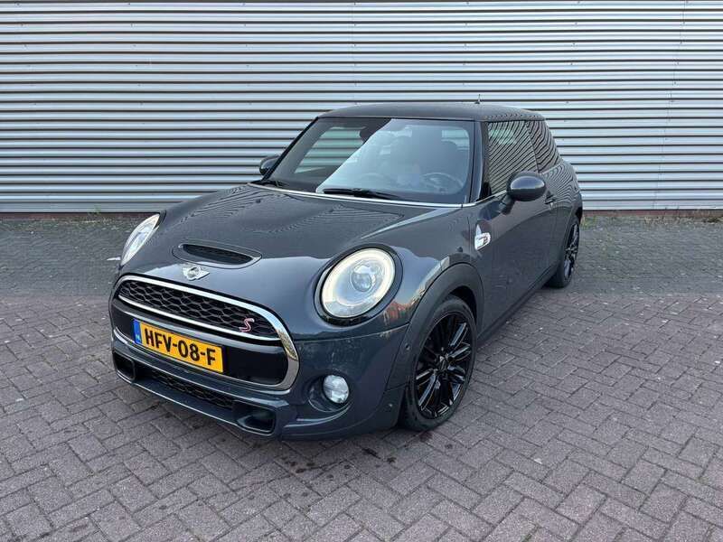 Grijs Gebruikt 2015 Mini Cooper S Chili Hatchback | € 14.500 (Eerlijke prijs) - Afbeelding 1/4