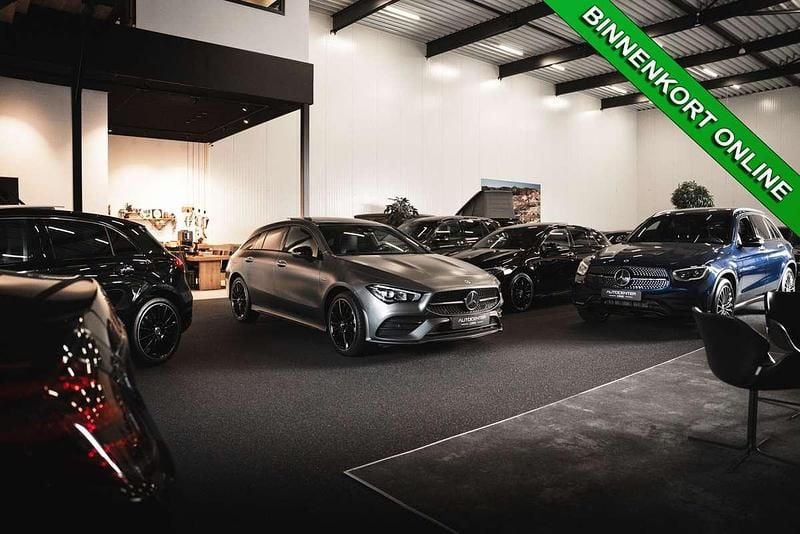 Zwart Gebruikt 2021 Mercedes GLC300e AMG SUV | € 46.895 (Iets duurder) - Afbeelding 1/4