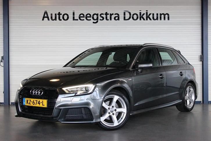 Grijs Gebruikt 2017 Audi A3 Sport Hatchback | € 12.750 (Eerlijke prijs) - Afbeelding 1/4