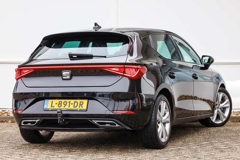 Occasion Seat Leon FR 150 PK (110 kW) 2021 Zwart Hatchback