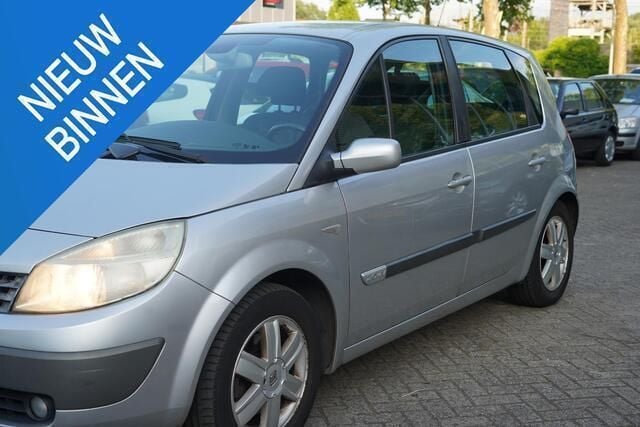 Grijs Gebruikt 2006 Renault Scénic II MPV | € 1.599 (Goede deal) - Afbeelding 1/4