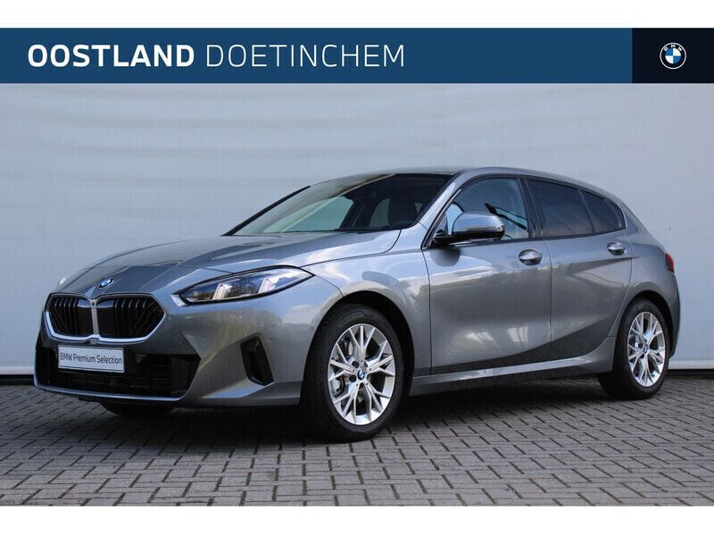 Grijs Gebruikt 2025 BMW 120 Comfort Edition Hatchback | € 42.950 (Goede deal) - Afbeelding 1/4