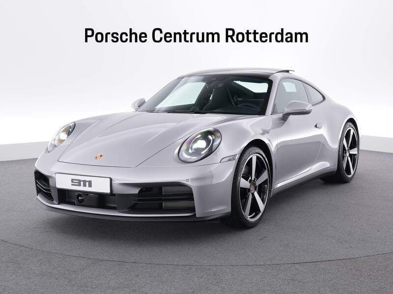 Gtzilver metallic Gebruikt 2024 Porsche 911 Carrera Coupé | € 184.900 - Afbeelding 1/4