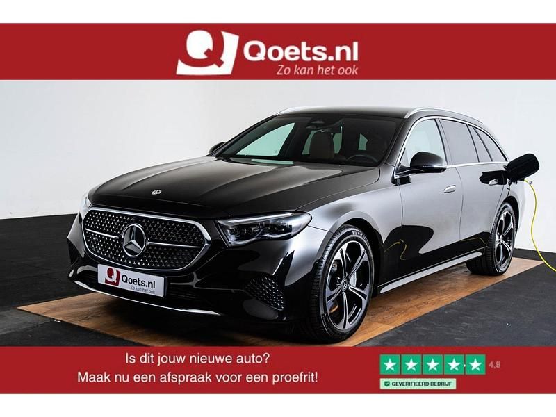 Zwart Gebruikt 2024 Mercedes E300 Luxury Stationwagen | € 52.950 (Eerlijke prijs) - Afbeelding 1/4