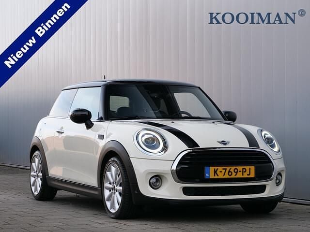 Wit Gebruikt 2019 Mini Cooper Hatchback | € 17.895 (Eerlijke prijs) - Afbeelding 1/4