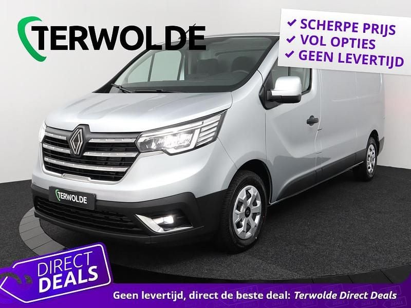Highlandgrijs kqa Gebruikt 2024 Renault Trafic Van | € 28.800 (Eerlijke prijs) - Afbeelding 1/3