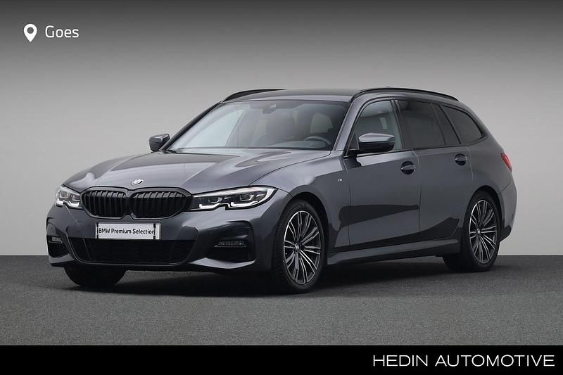 Grijs Gebruikt 2022 BMW 318 M Sport Stationwagen | € 35.880 (Iets duurder) - Afbeelding 1/4