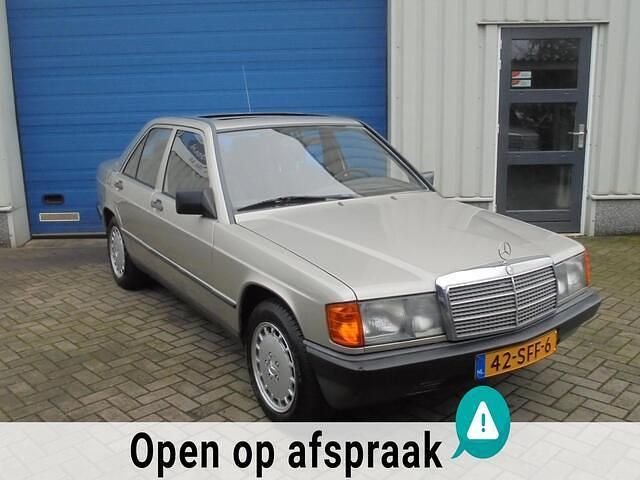 Beige Gebruikt 1984 Mercedes 190 Sedan | € 6.995 - Afbeelding 1/4