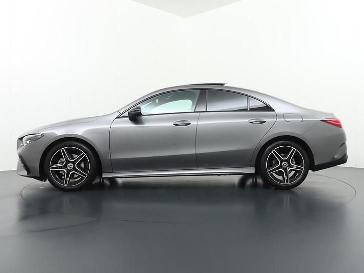 Occasion Mercedes CLA180 AMG line 136 PK (100 kW) 2025 Grijs Sedan