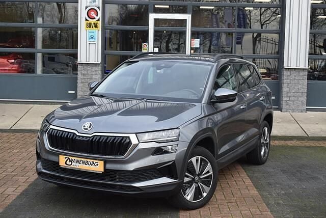 Zwart Gebruikt 2023 Skoda Karoq Business Line SUV | € 25.950 (Super prijs) - Afbeelding 1/4