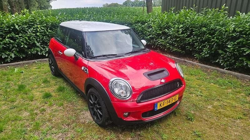 Rood Gebruikt 2007 Mini Cooper S Hatchback | € 3.750 (Eerlijke prijs) - Afbeelding 1/4