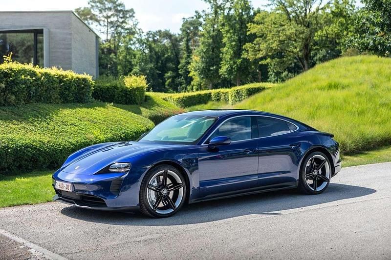 Blauw Gebruikt 2022 Porsche Taycan Performance Package Sedan | € 60.950 (Eerlijke prijs) - Afbeelding 1/4