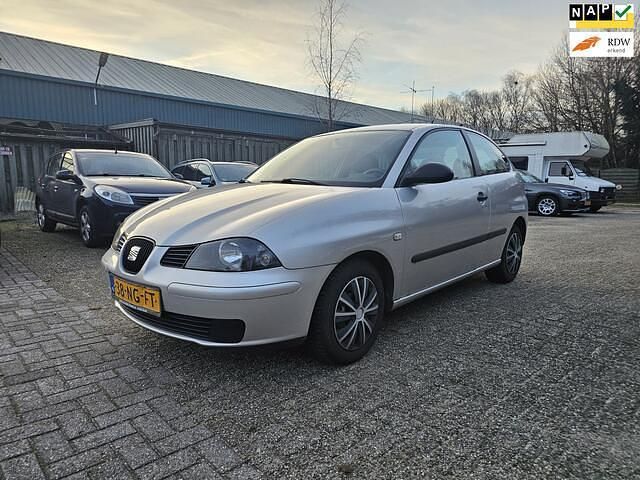 Grijs Occasion 2003 Seat Ibiza Stella Hatchback | € 1.450 (Eerlijke prijs) - Afbeelding 1/4