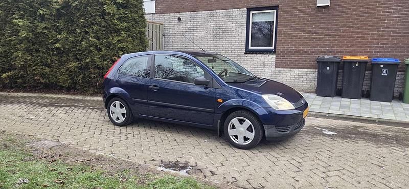 Occasion Ford Fiesta 69 PK (50 kW) 2003 Blauw Hatchback