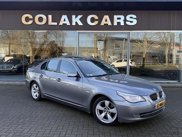 Grijs Gebruikt 2009 BMW 530 Sedan | € 6.250 (Goede deal) - Afbeelding 1/4