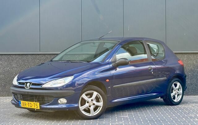 Blauw Gebruikt 1999 Peugeot 206 Hatchback | € 1.245 - Afbeelding 1/4